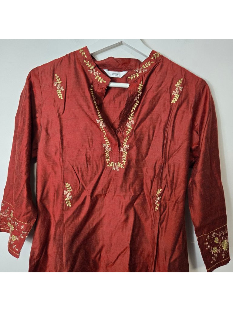 Max Size S 100% Silk 3/4 Sleeve Maroon Top Gold Embroidery — image 4 of 8